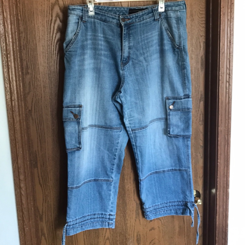 Capri pants
